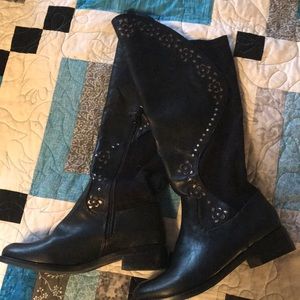 Black leather knee boots